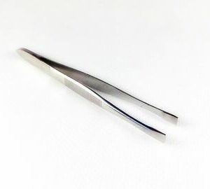 Metalliset pinsetit
